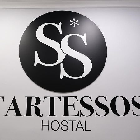 Hostal Tartessos Valencia Exterior photo