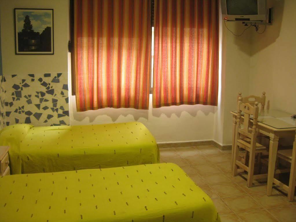 Hostal Tartessos Valencia Exterior photo