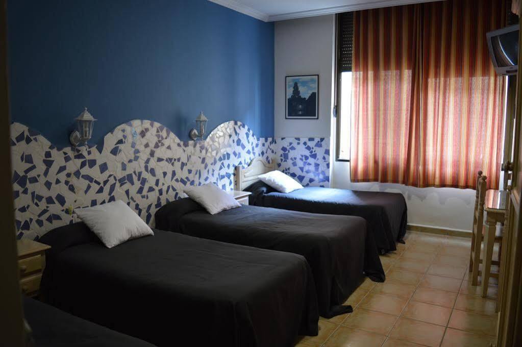 Hostal Tartessos Valencia Exterior photo