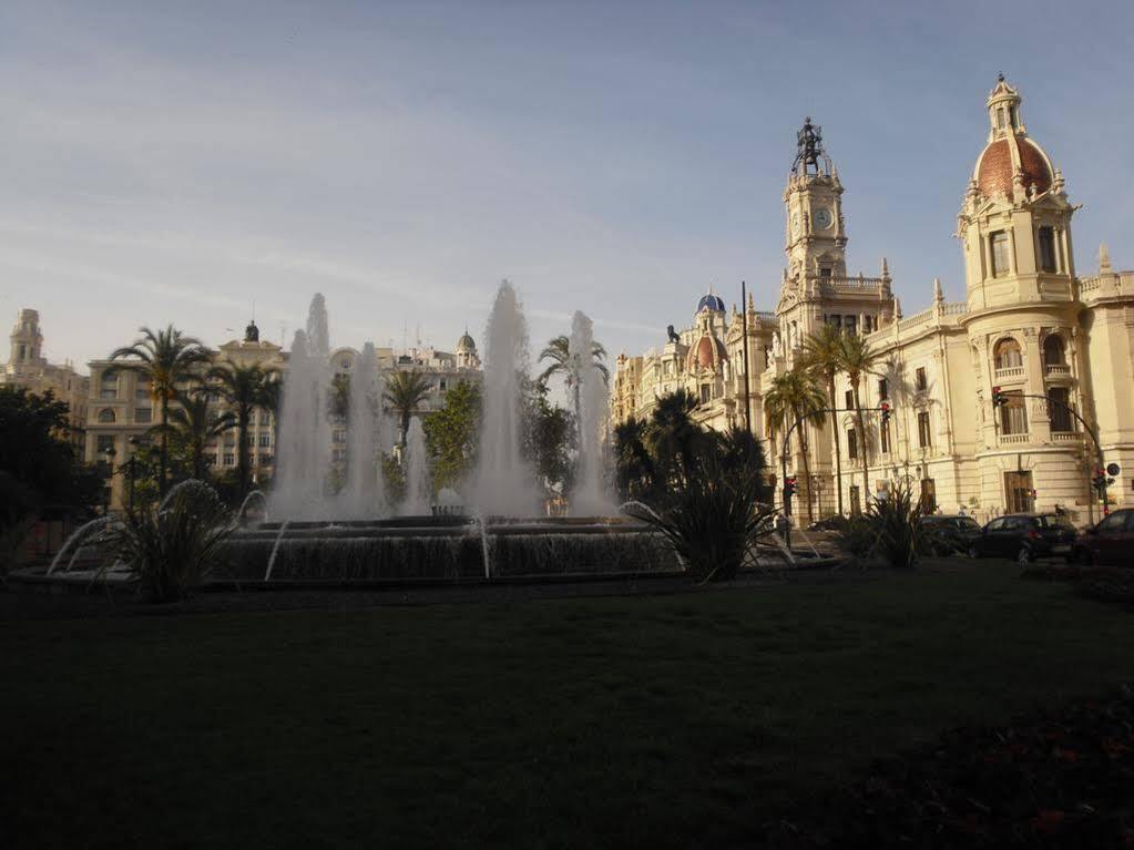 Hostal Tartessos Valencia Exterior photo